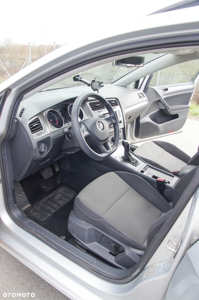 Volkswagen Golf - 15
