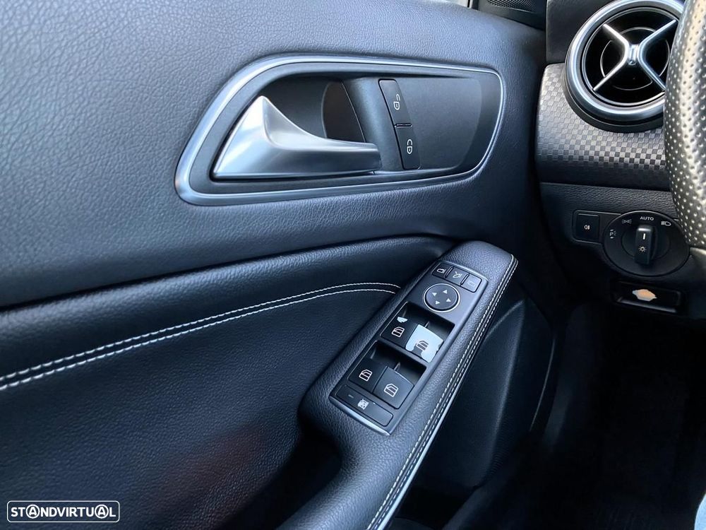 Mercedes-Benz A 180 d Urban - 23