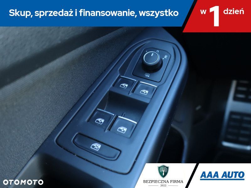 Volkswagen Golf - 18