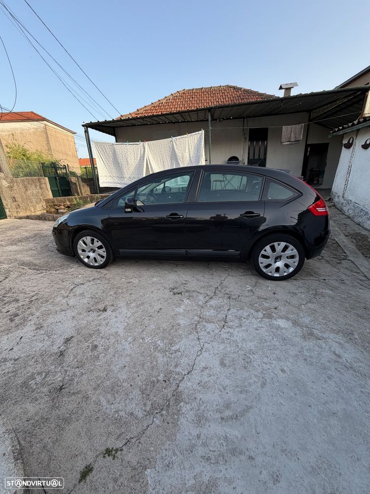 Citroën C4 1.6 HDi 110 Exclusive - 2