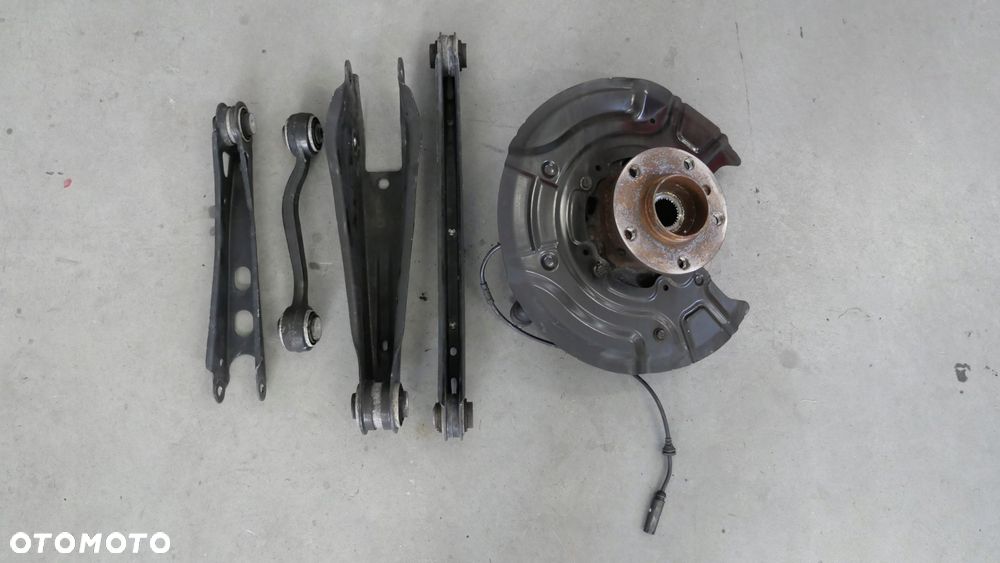 bmw x3 f25 x4 f26 zwrotnica tył tylna piasta lewa wahacz wahacze - 1