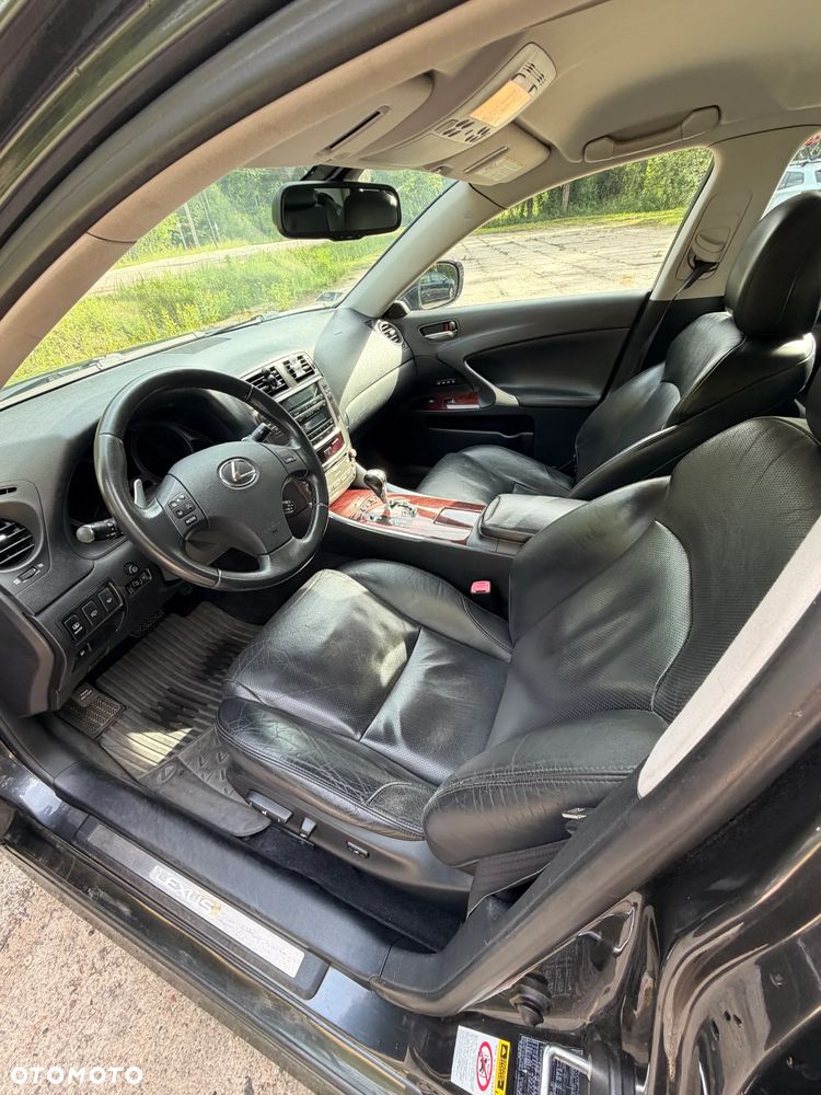 Lexus IS 250 - 9