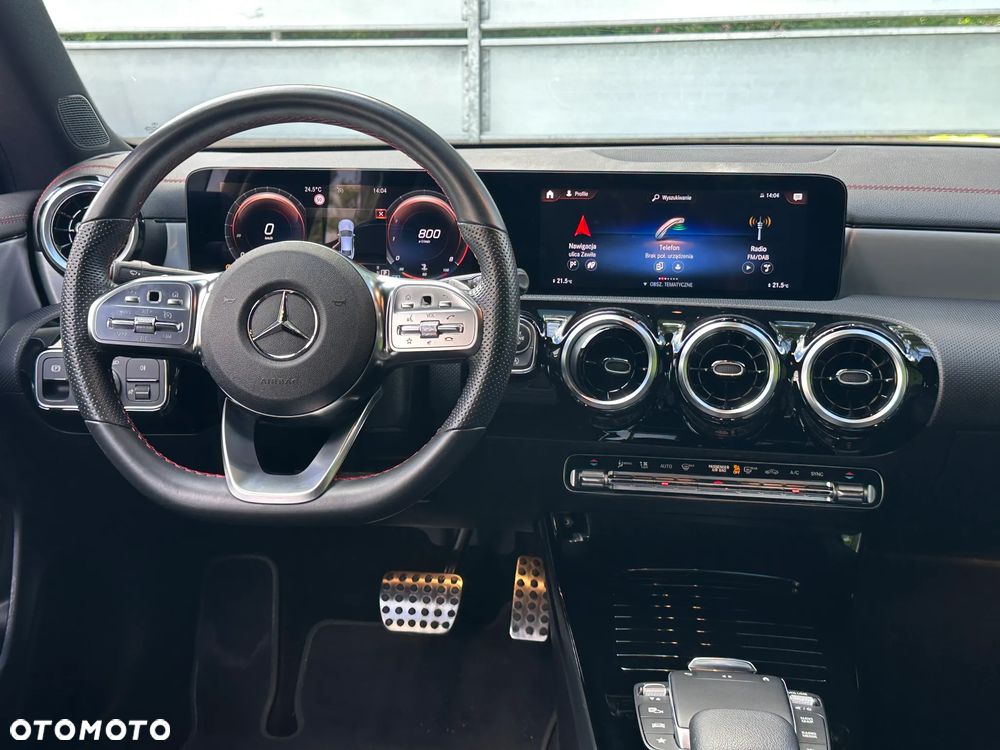 Mercedes-Benz CLA 200 AMG Line 7G-DCT - 33
