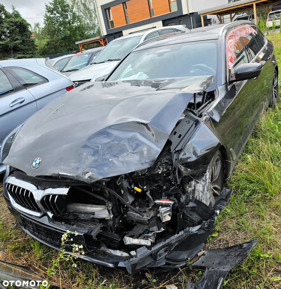 BMW Seria 5 540i xDrive mHEV Luxury Line sport - 1