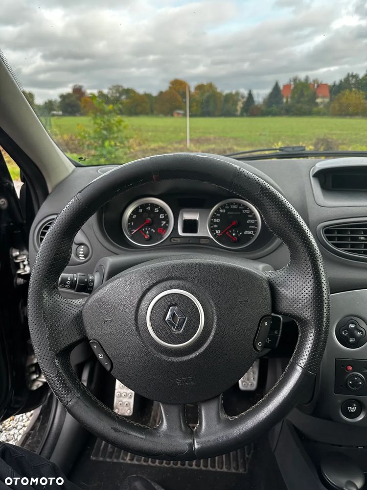 Renault Clio - 15