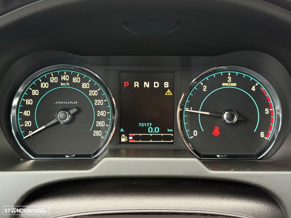 Jaguar XF 2.2 - 19