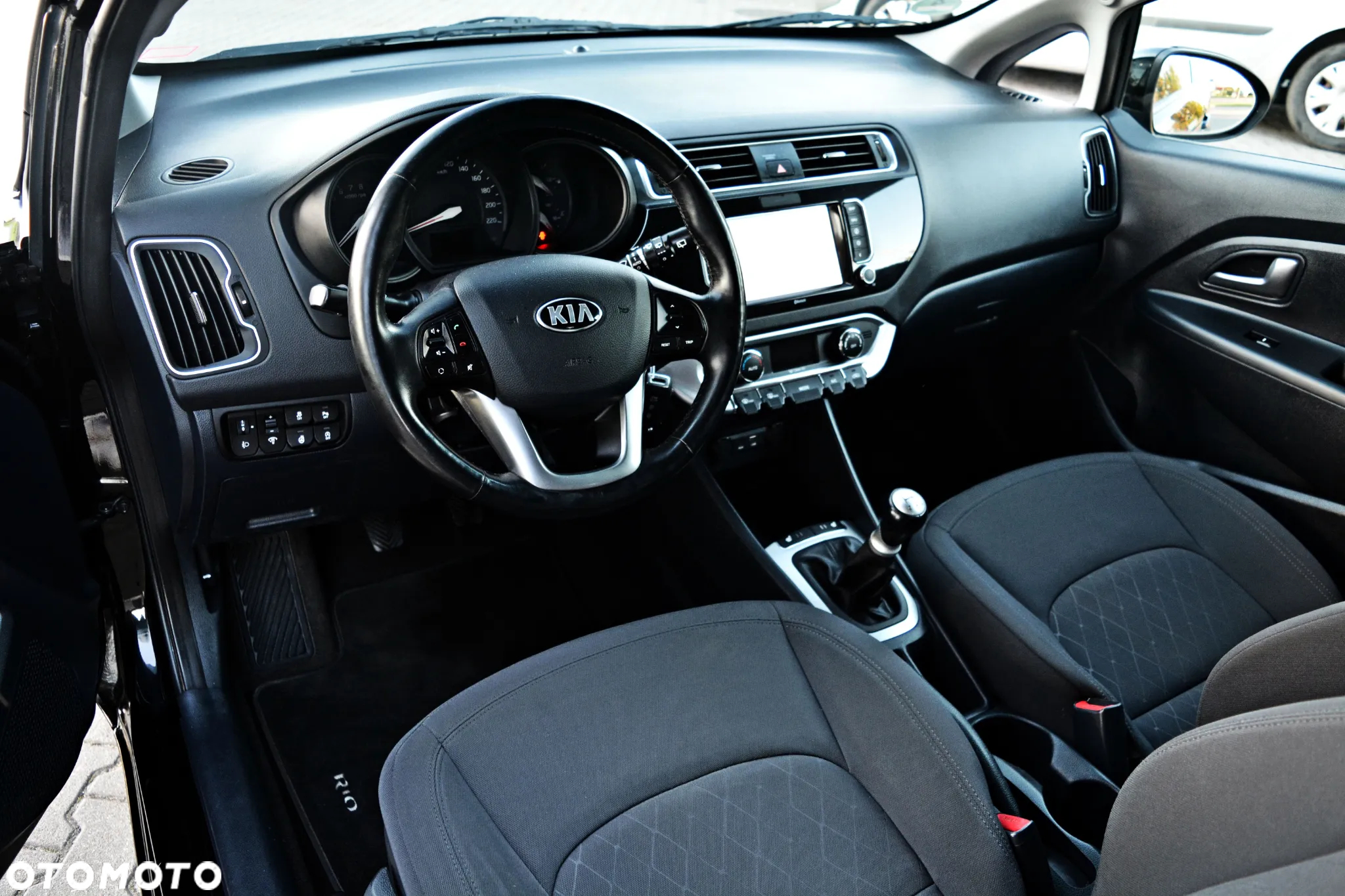 Kia Rio 1.2 Dream Team Edition - 20
