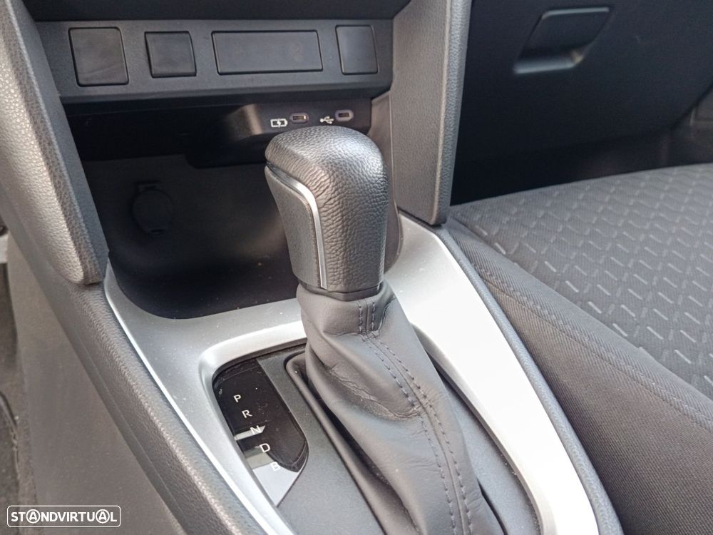 Toyota Yaris Cross 1.5 HDF Comfort Plus - 37