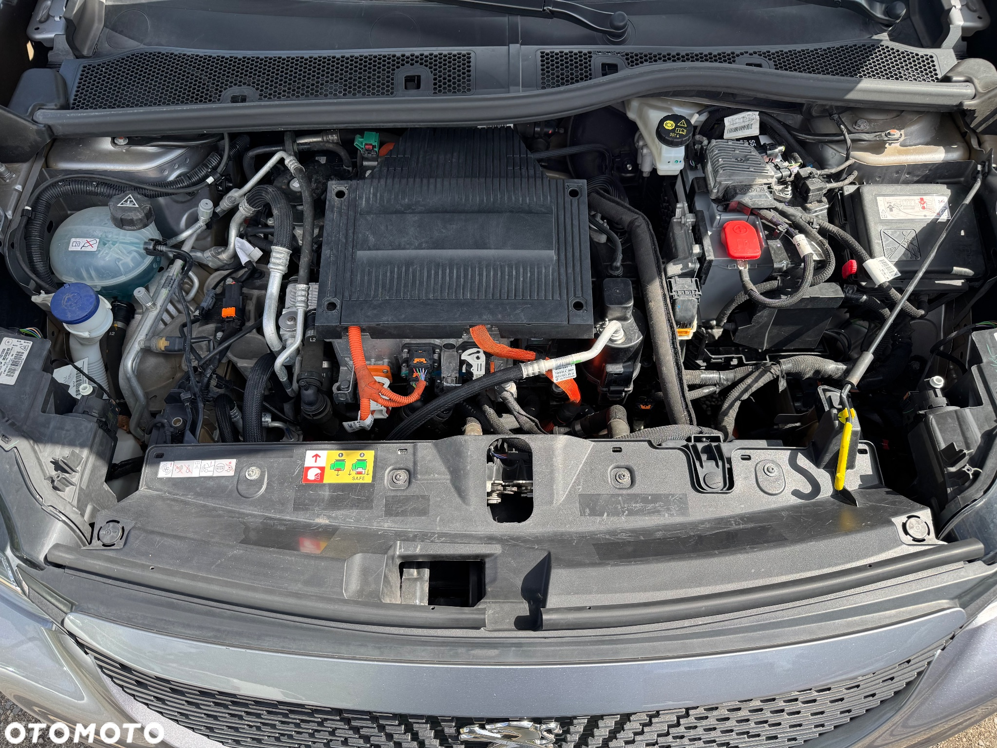 Peugeot 2008 e-2008 Allure - 15