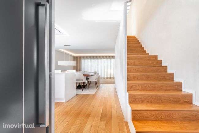 MORADIA COM PISCINA - Grande imagem: 3/28