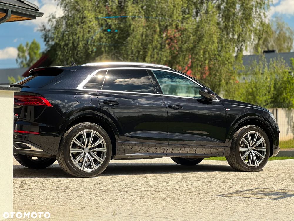 Audi Q8 - 9