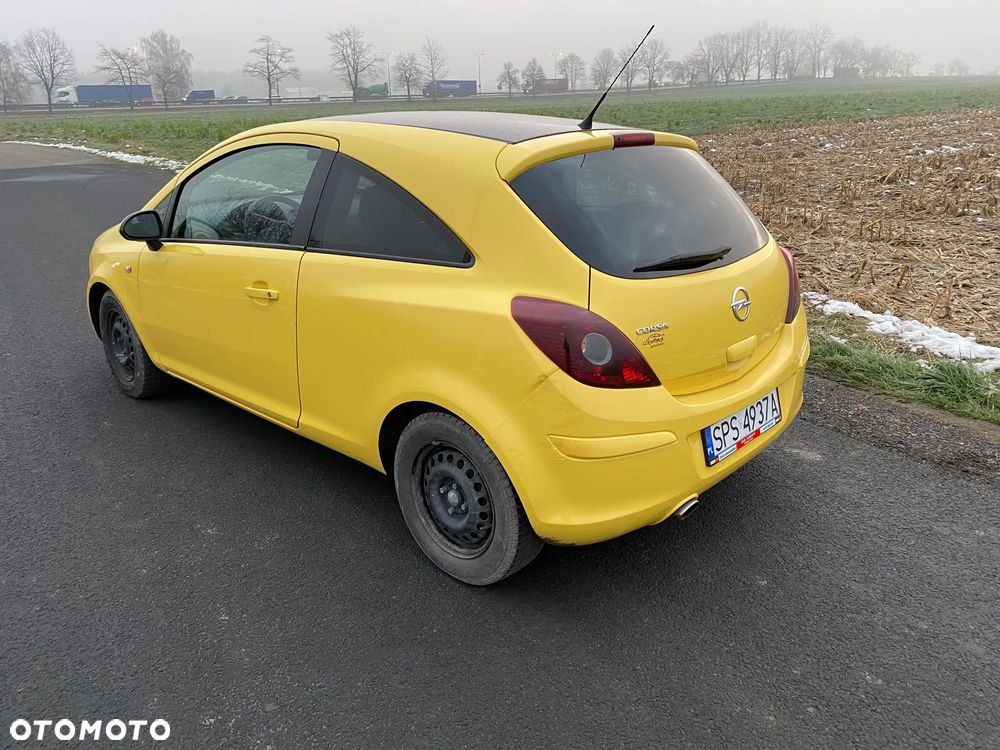 Opel Corsa 1.4 16V Color Edition - 3