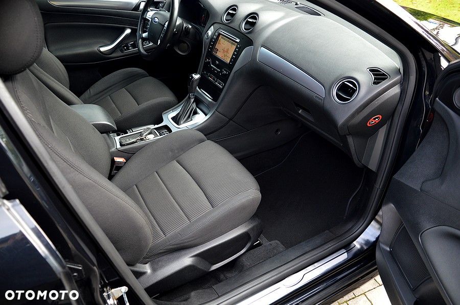 Ford Mondeo 2.0 EcoBoost ST-Line - 21