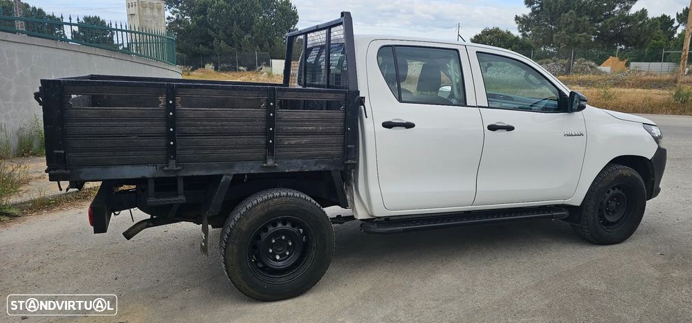 Toyota Hilux 2.4 D-4D 4WD CD CM - 5