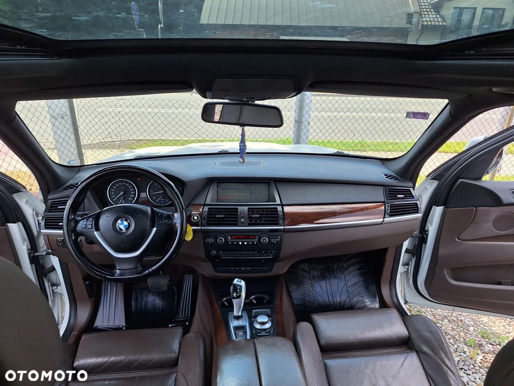 BMW X5 xDrive35d - 10