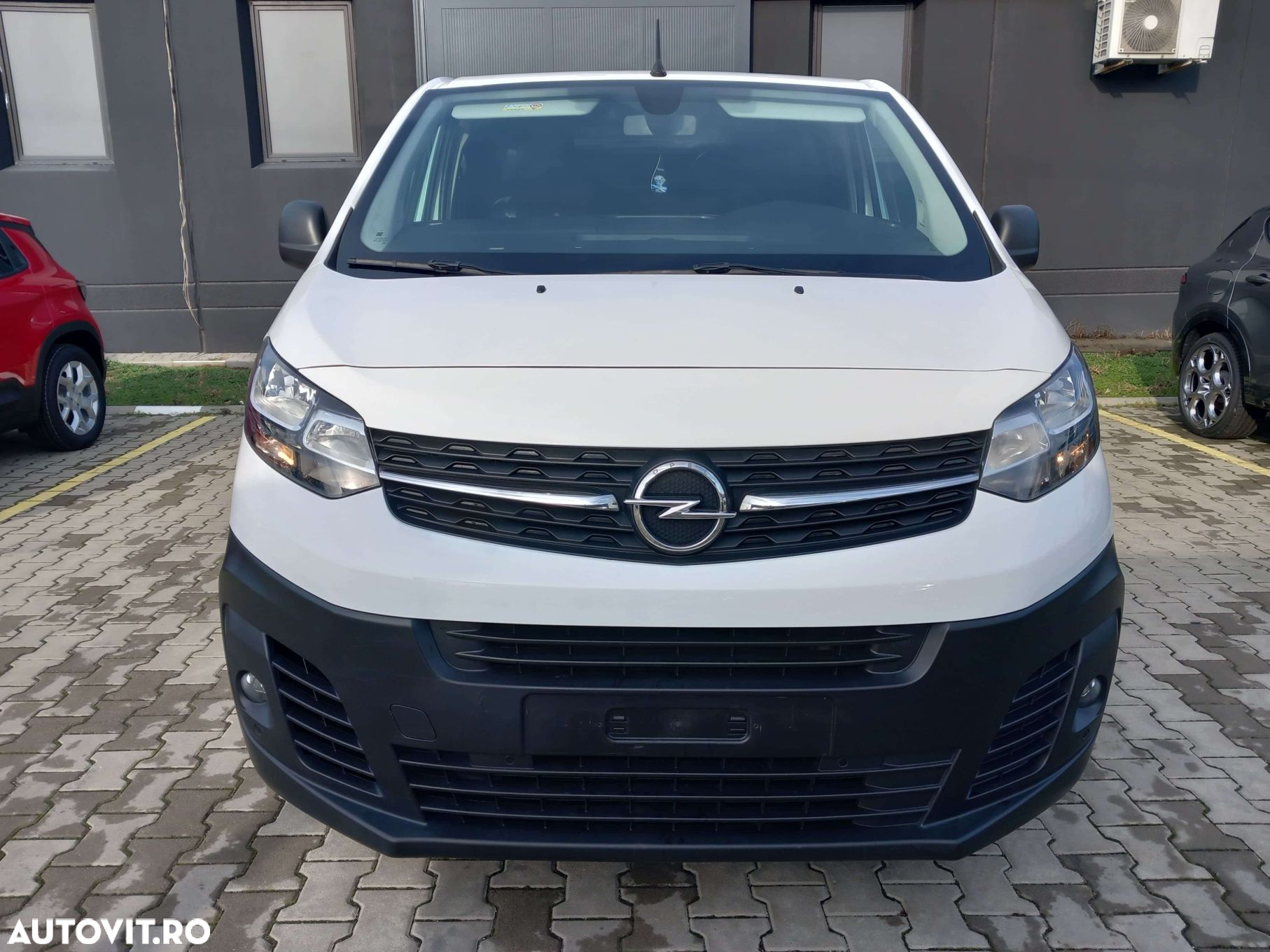 Opel Vivaro - 2