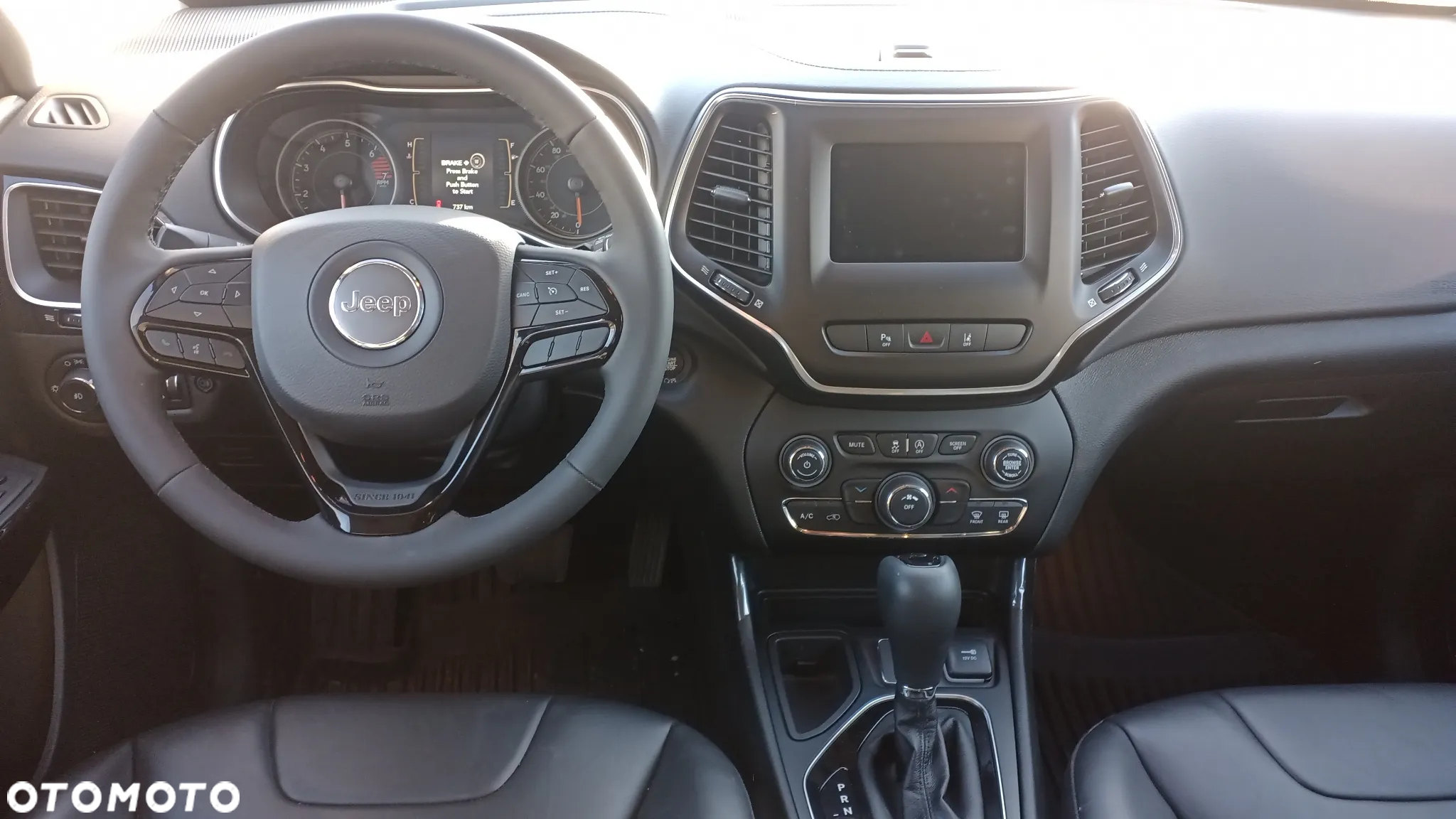 Jeep Cherokee - 28