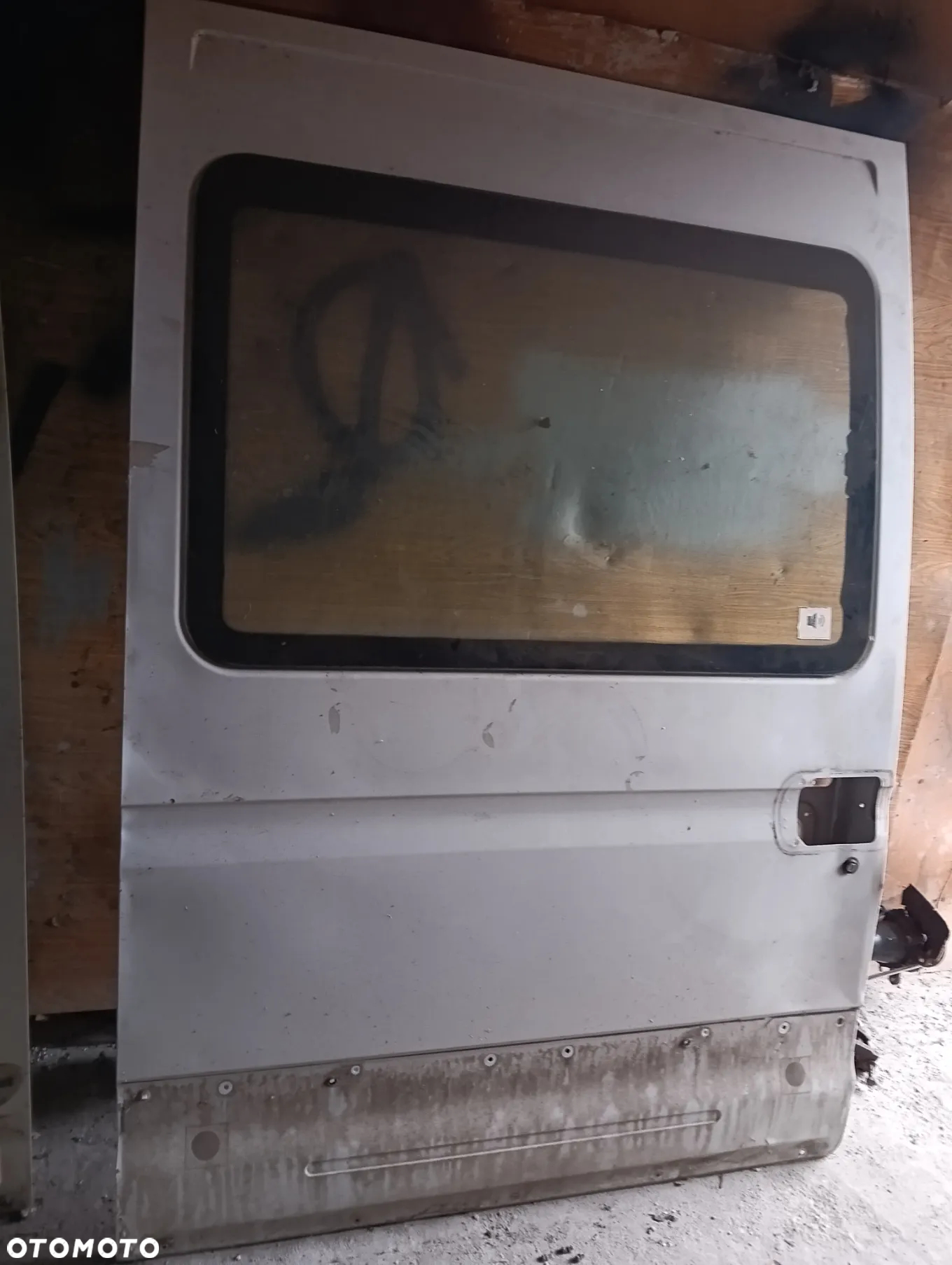 Iveco Daily 2,3 - 3,0 1999-2014 drzwi boczne przesuwne - 3