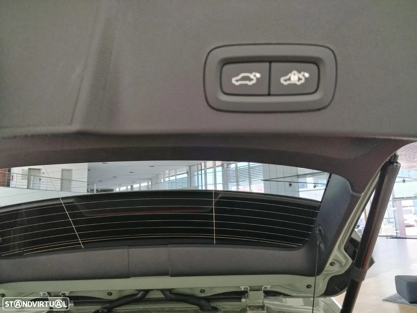 Volvo EX40 82 kWh Single Motor Extended Range Plus - 3