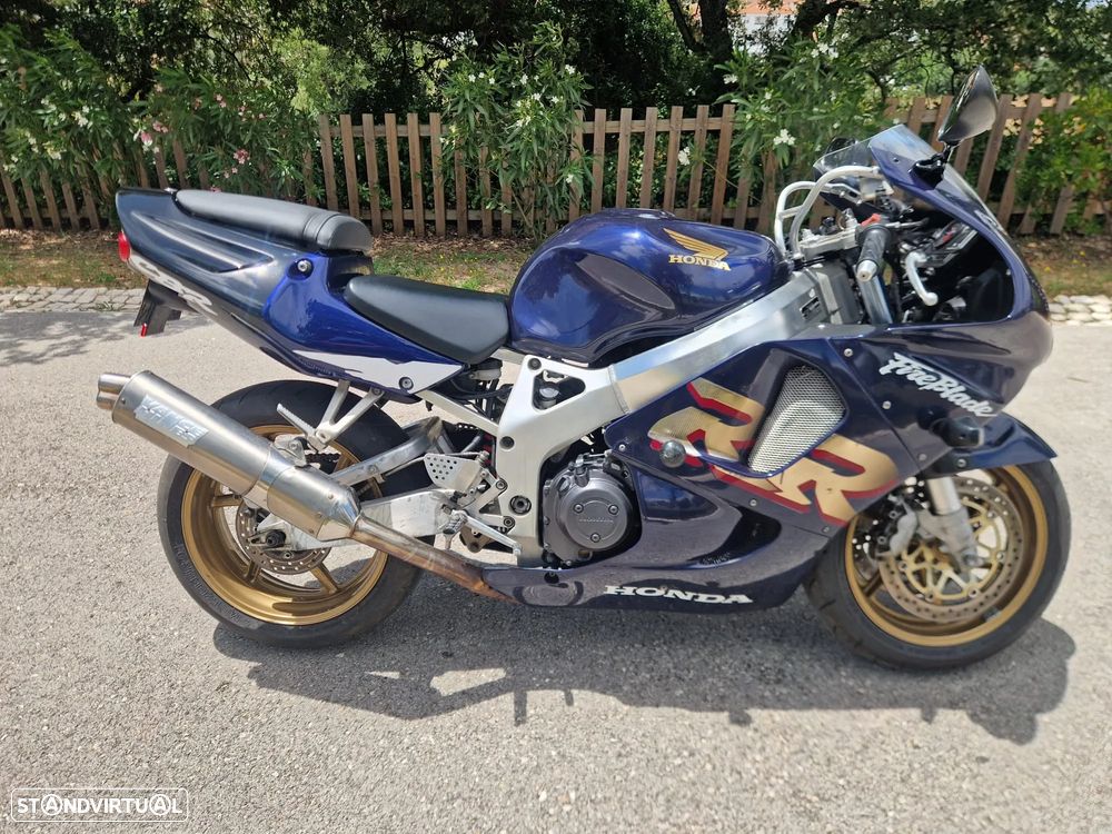Honda CBR 900 RR  Possível Financiamento - 1