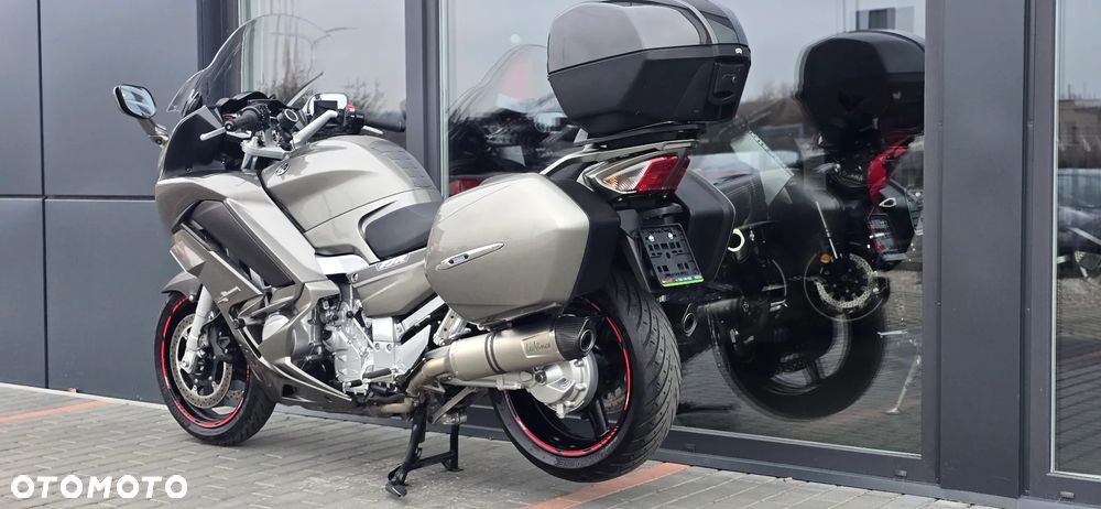 Yamaha FJR - 25