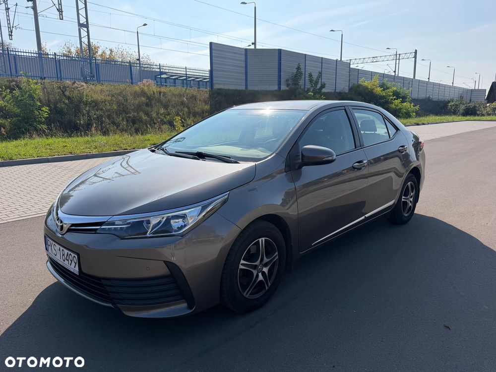 Toyota Corolla - 1