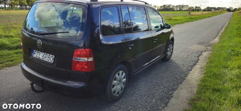 Volkswagen Touran - 3