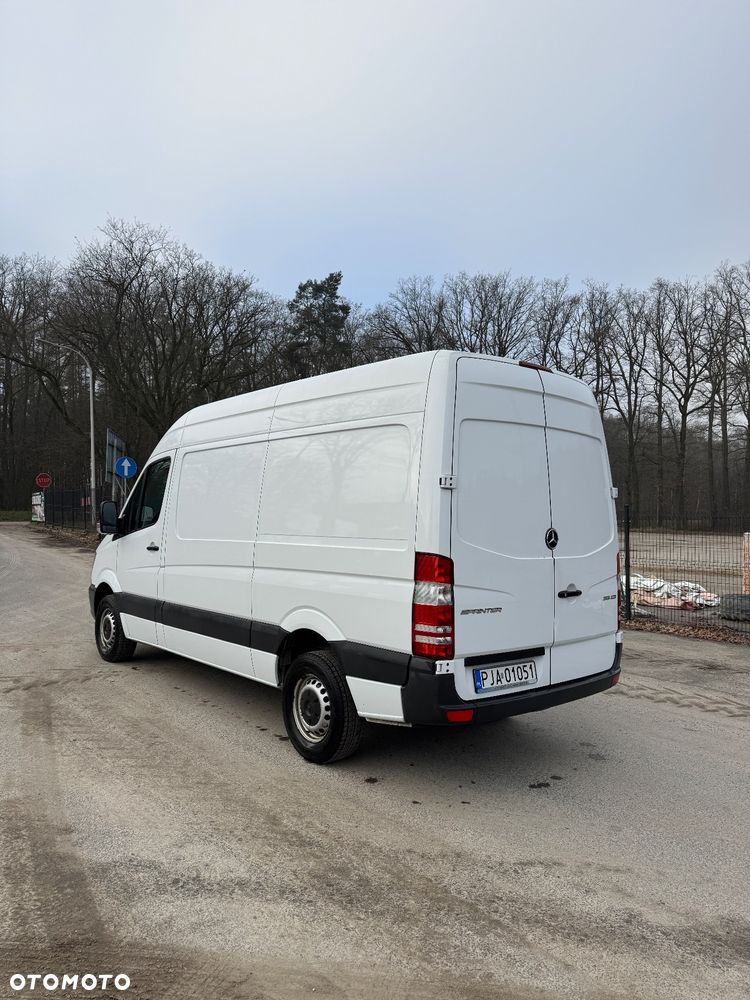 Mercedes-Benz Sprinter - 4