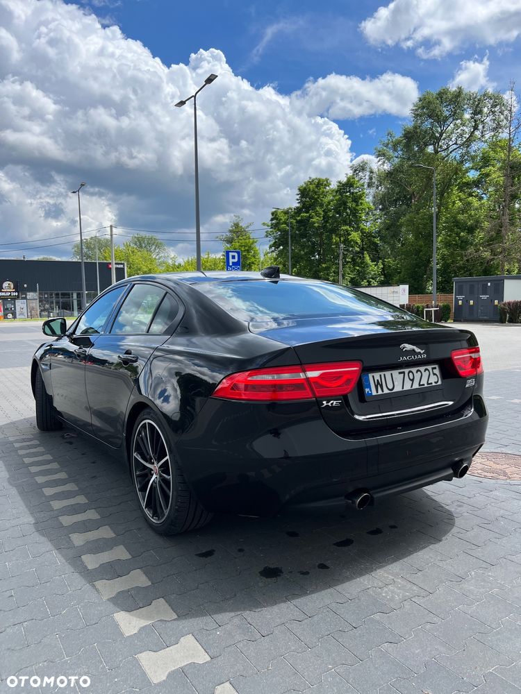 Jaguar XE S - 5