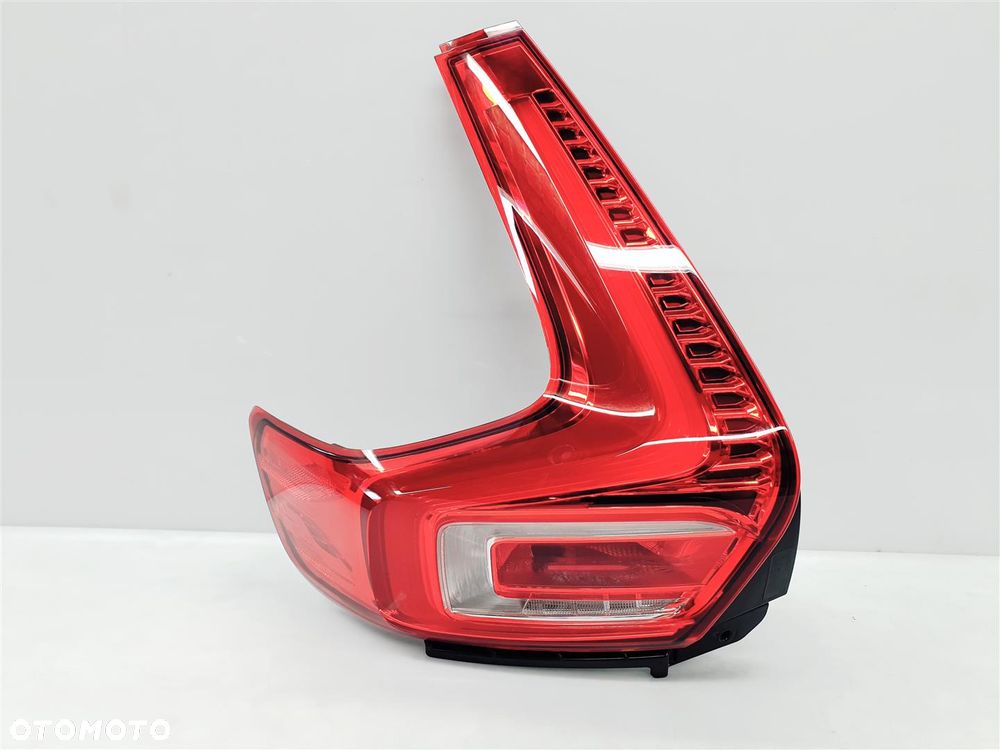 VOLVO XC40 17r+ LAMPA TYŁ LED ORY EU !!! - 2