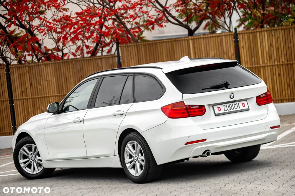 BMW Seria 3 318d Sport Line - 16