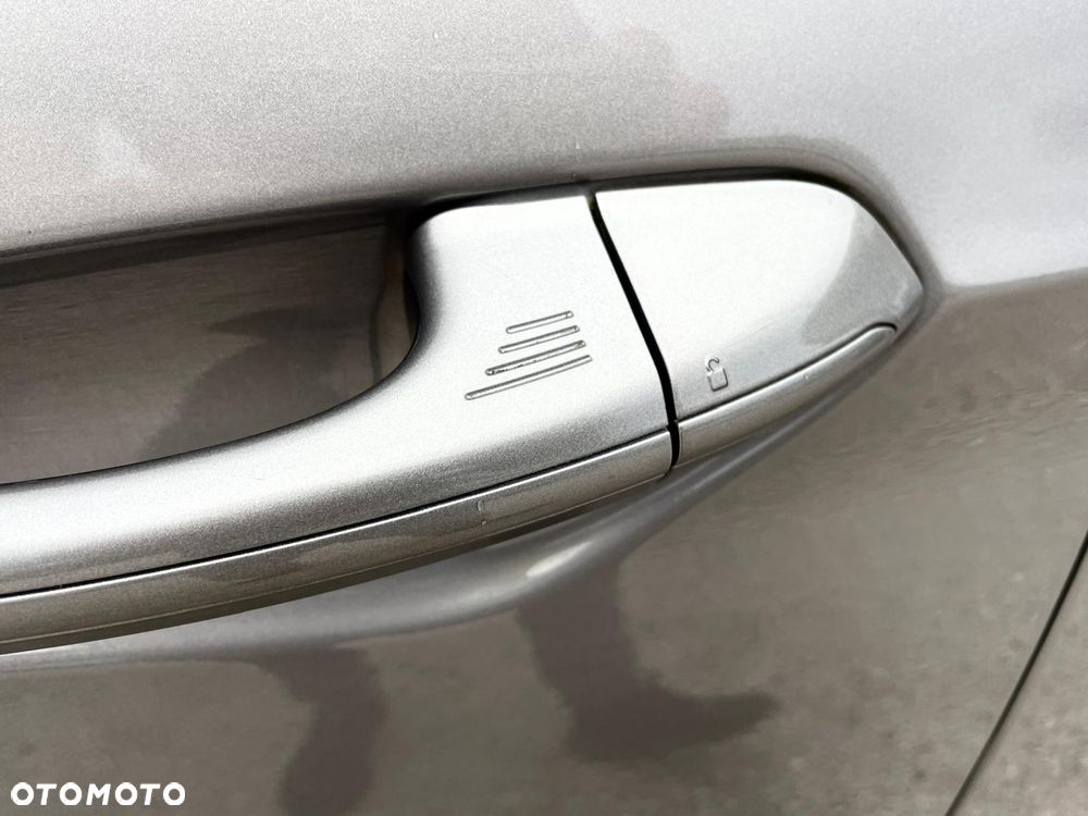Ford S-Max - 16