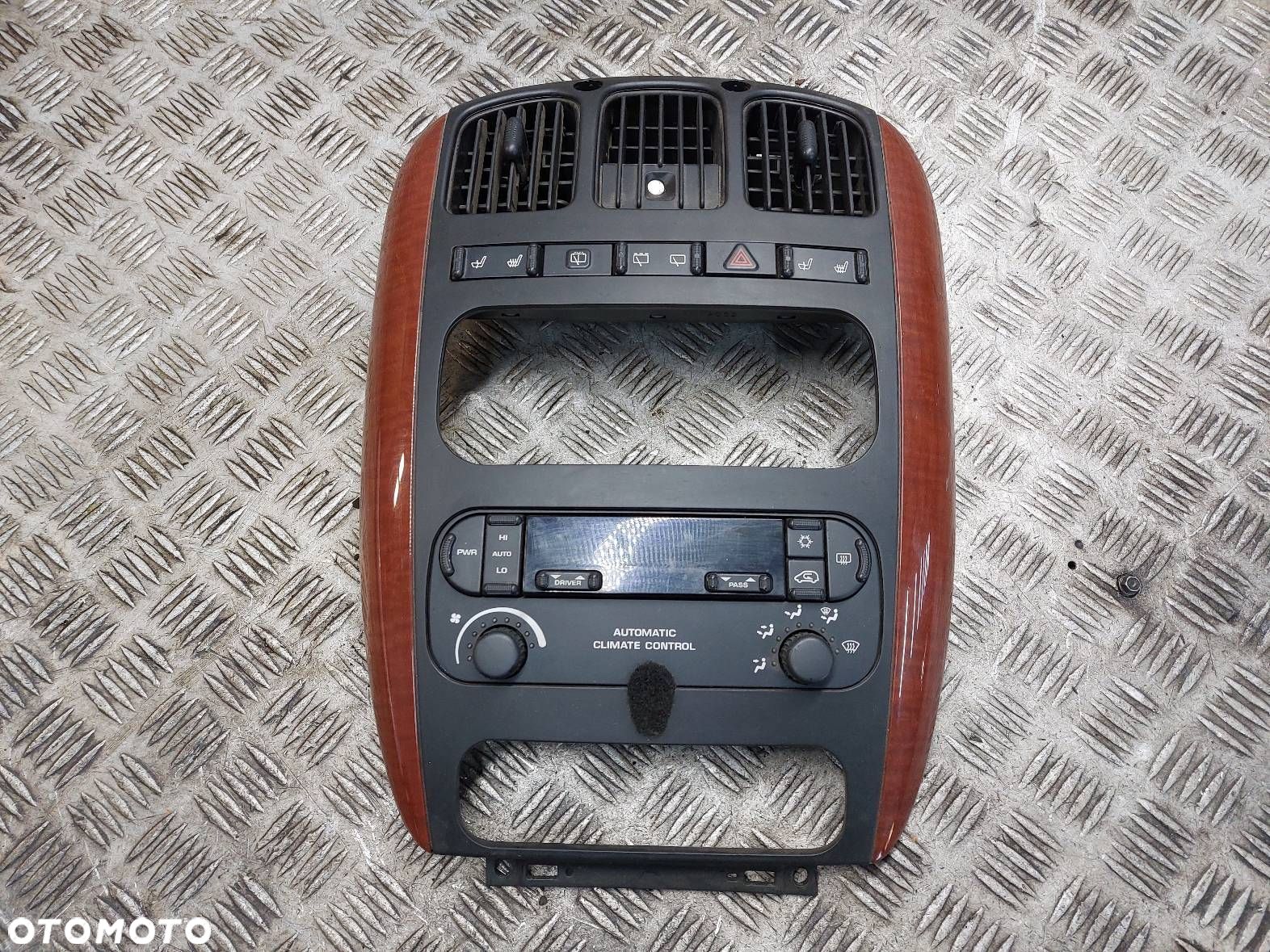 PANEL NAWIEWU KONSOLA ŚRODKOWA RAMKA CHRYSLER GRAND VOYAGER IV LIFT - 1