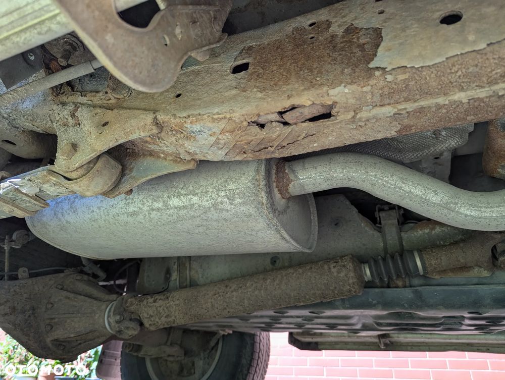 Toyota Hilux 2.5 D-4D SR5 - 20