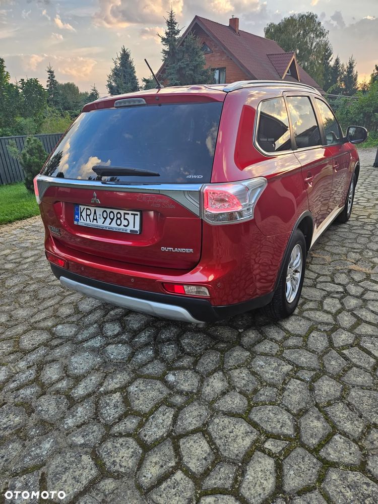 Mitsubishi Outlander - 3