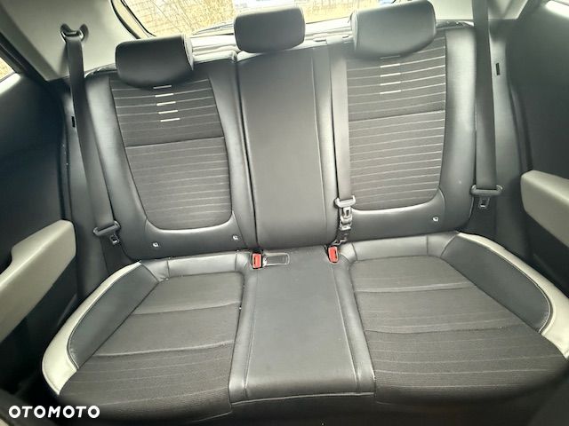 Kia Stonic 1.0 T-GDI L DCT - 11