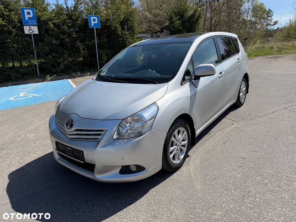 Toyota Verso 1.8 5-Sitzer Comfort - 1