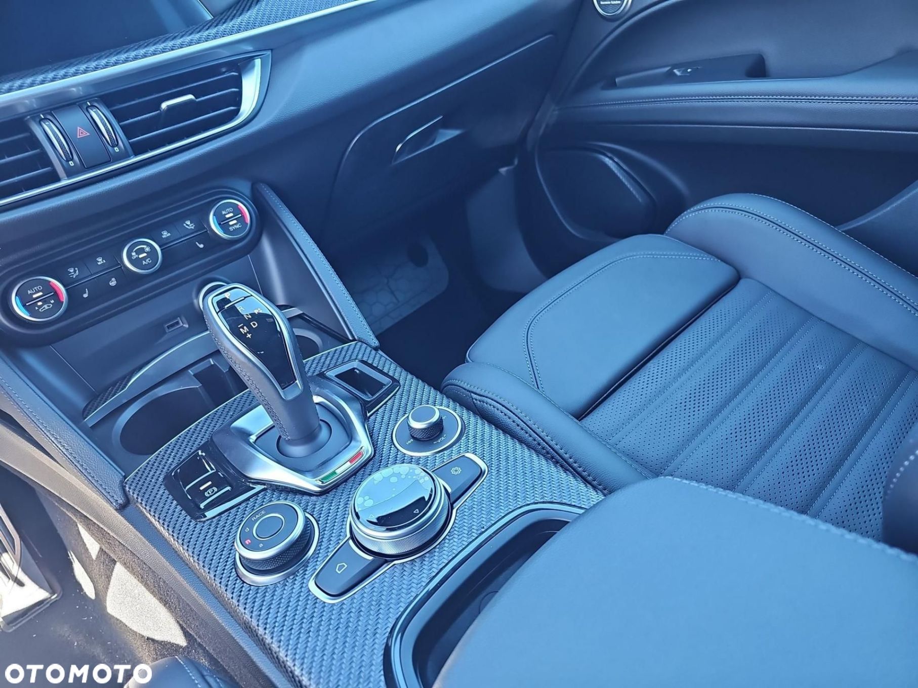Alfa Romeo Stelvio 2.9 Bi Turbo V6 Quadrifoglio Q4 - 27