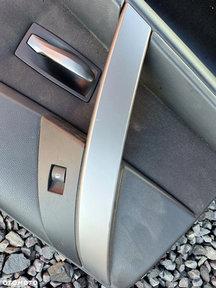 BMW E60 E61 BOCZEK TAPICERKA PRAWY TYLNY TYŁ ROLETKA - 8
