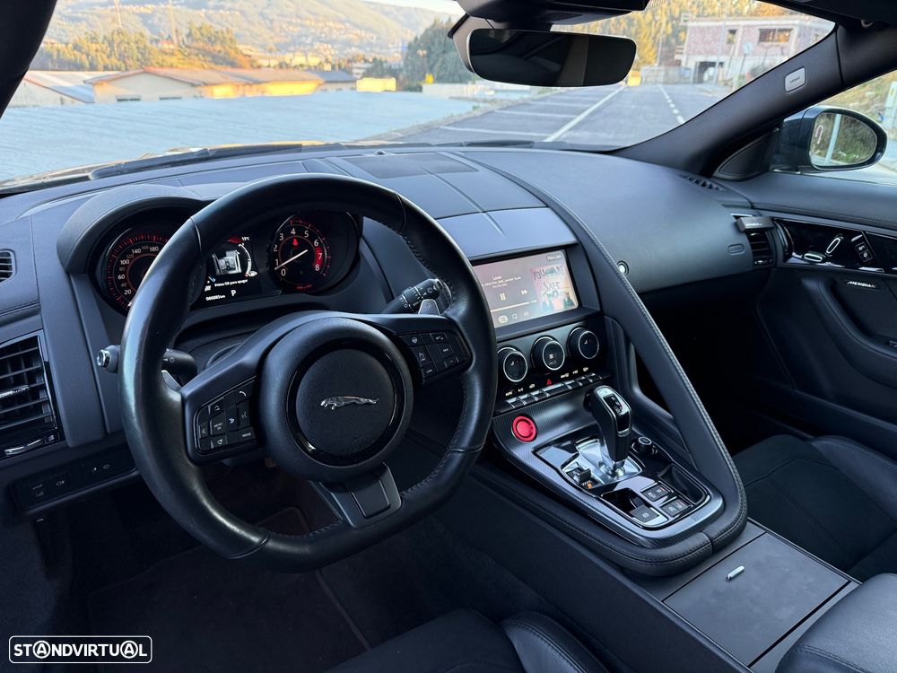 Jaguar F-Type 2.0 i4 R-Dynamic Black - 12
