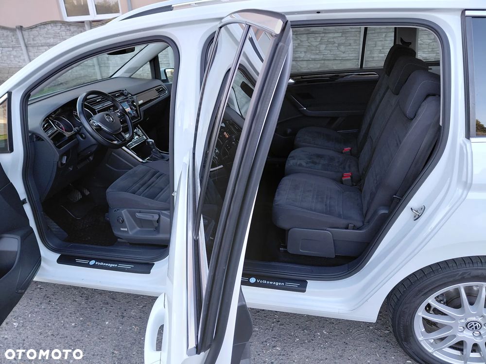 Volkswagen Touran - 29