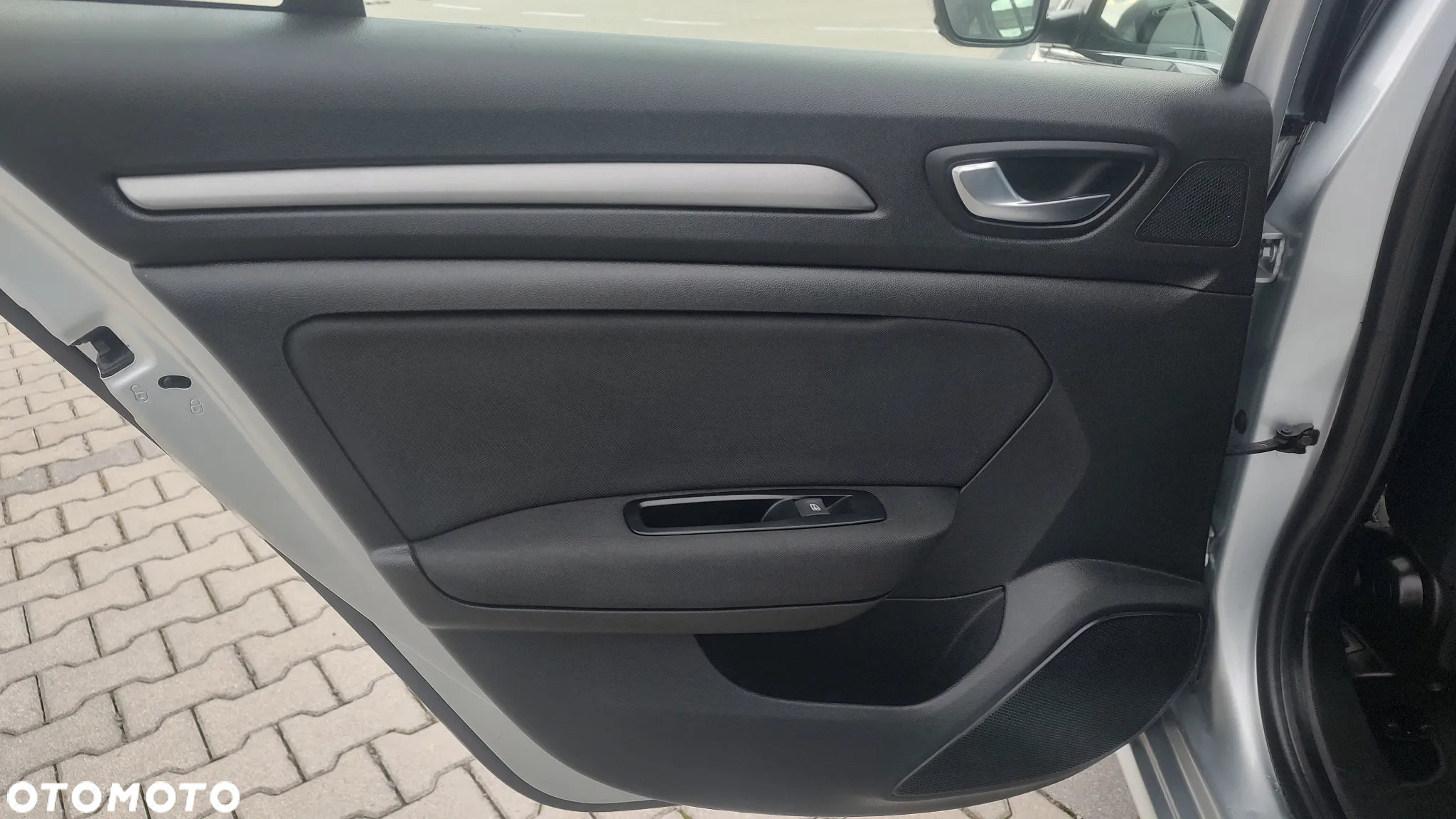 Renault Megane 1.3 TCe FAP Zen - 30