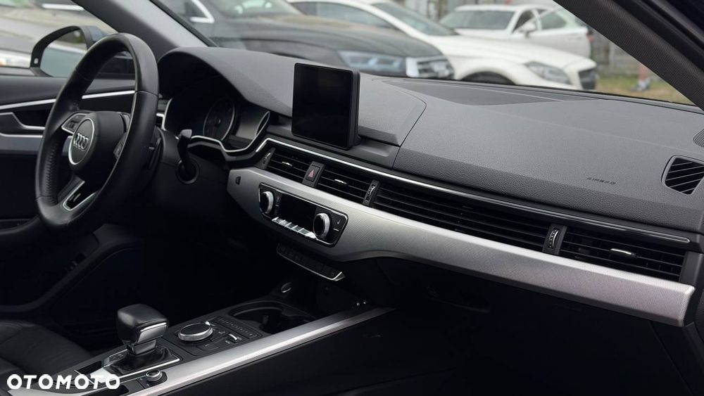 Audi A4 Limousine - 17