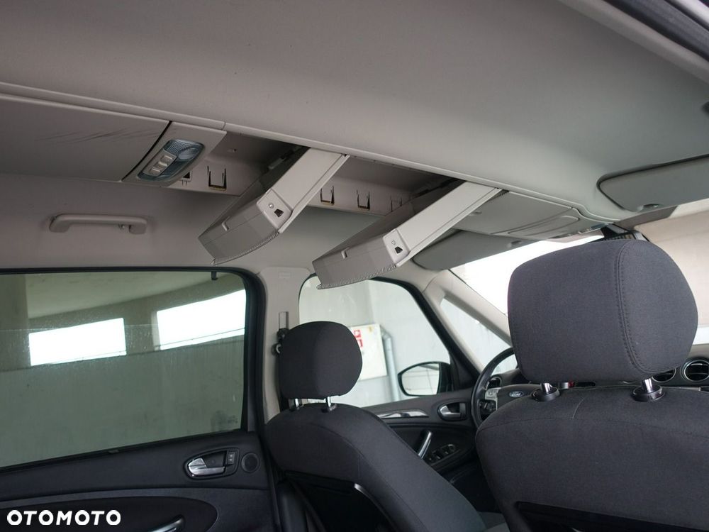 Ford Galaxy 2.0 Platinium X (Ghia) - 23