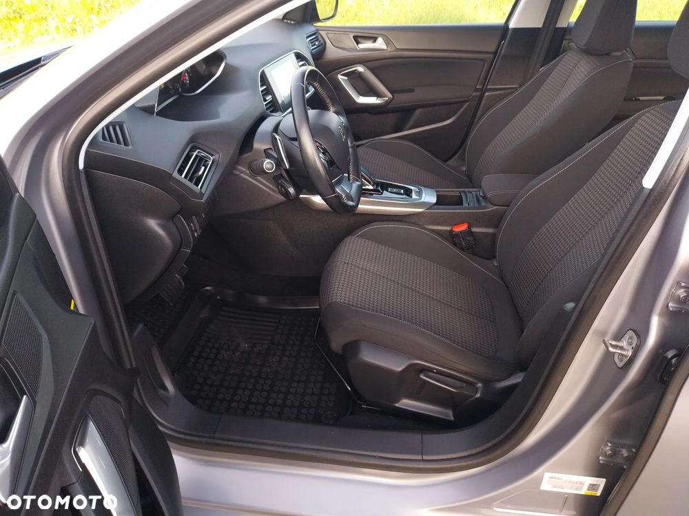 Peugeot 308 1.2 PureTech GPF Active Pack Business S&S EAT8 - 12