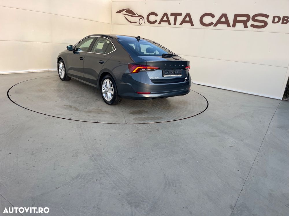 Skoda Octavia 2.0 TDI DSG Style - 10