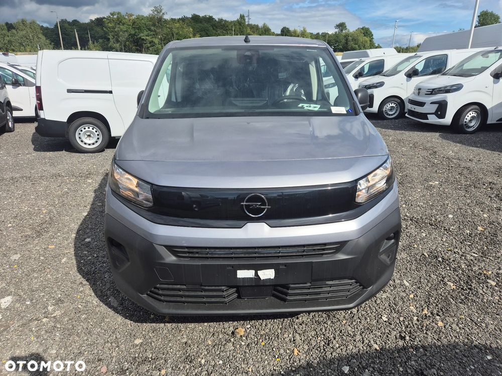 Opel Combo Cargo FURGON 3miejscowy L1 1.5 Diesel 130KM 2025 - 3