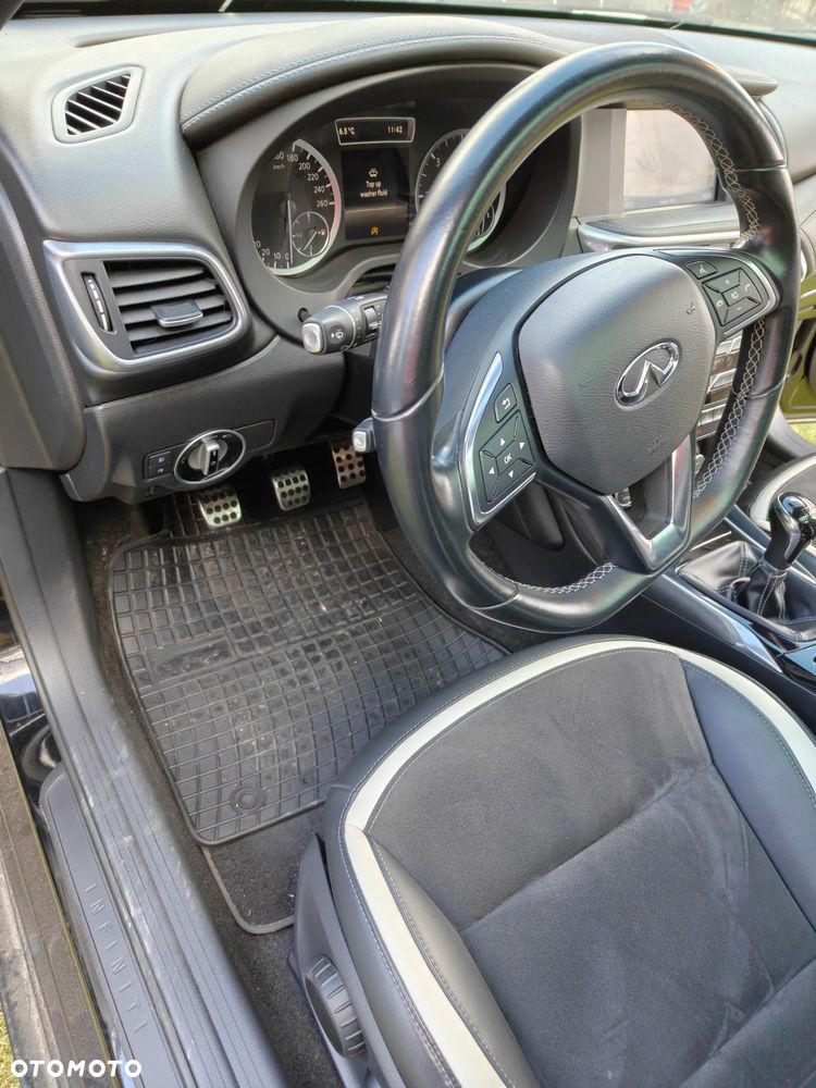 Infiniti Q30 1.5d Premium - 28