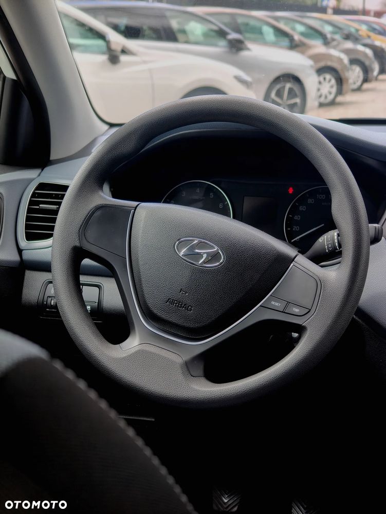 Hyundai i20 blue 1.2 - 15