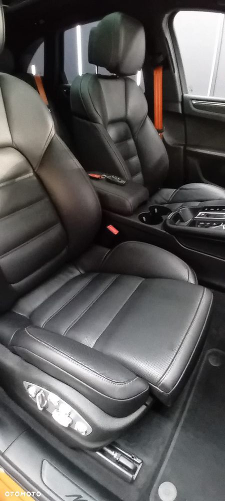 Porsche Macan - 16